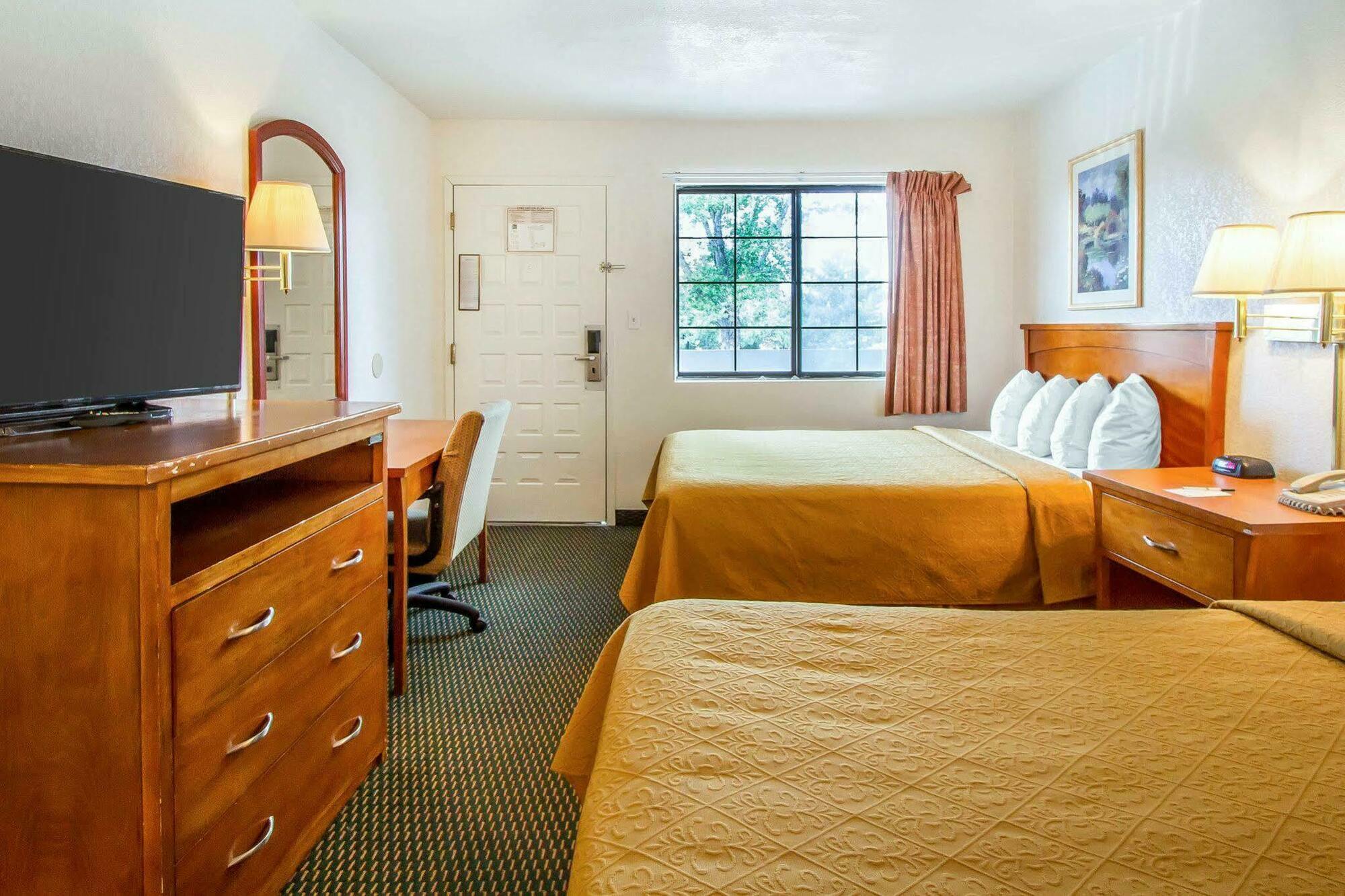 Quality Inn Flagstaff East I-40 Zewnętrze zdjęcie